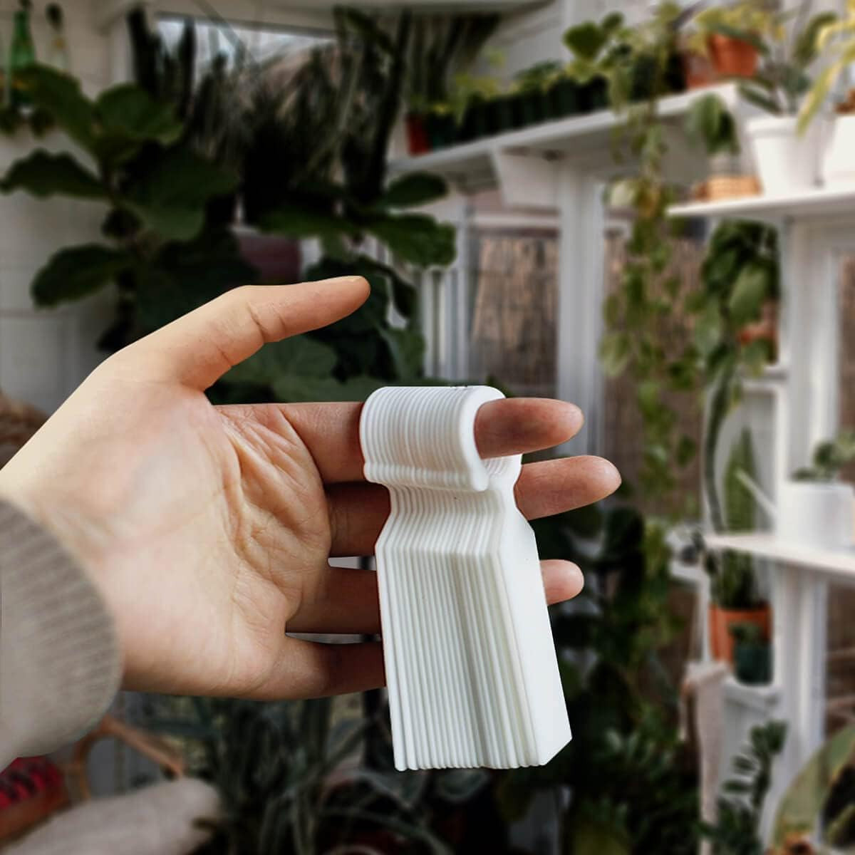 100 Pcs Thick Plastic Plant Labels - Garden Waterproof Plant Tree Tags - 4.3 Inc