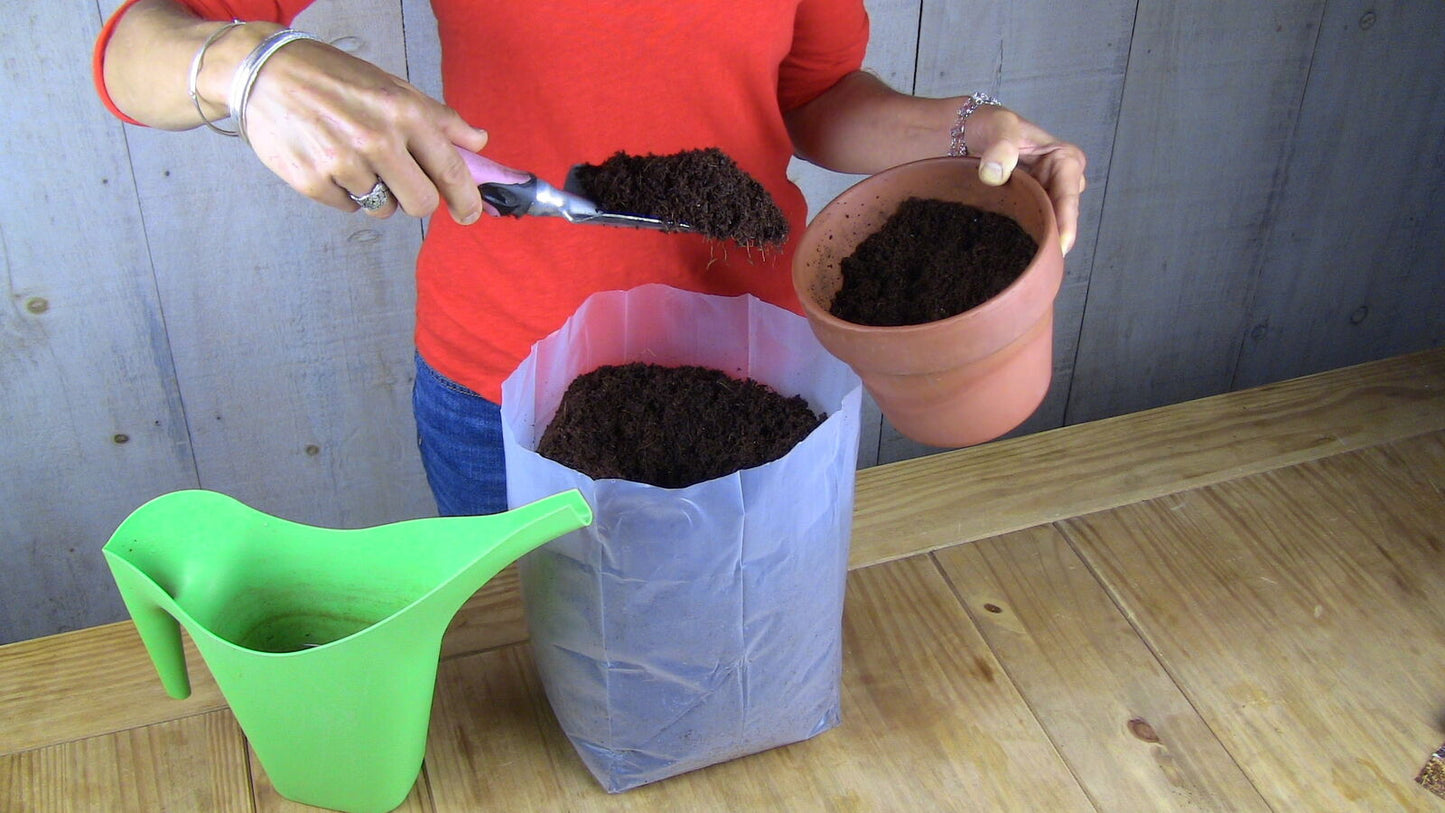 Expanding Organic Fiber Soil 12Qt + Hydrating Bag, Potting Soil for Planting Ind